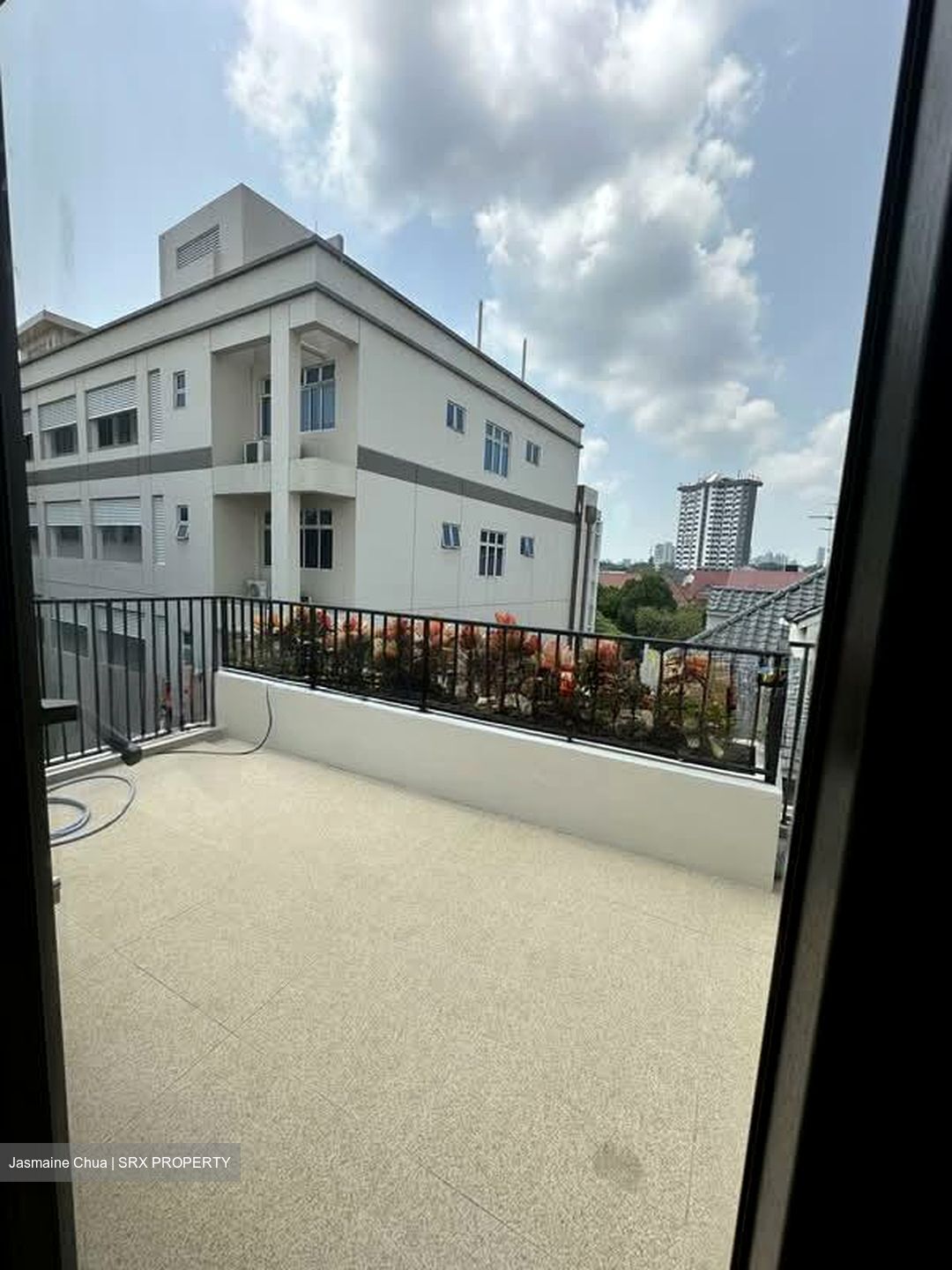 Coronation Road (D10), Semi-Detached #602050081